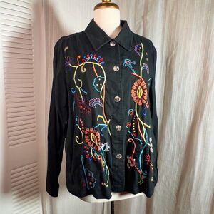 White Stag | Women’s | Jackets | XL |Vintage Embroidered Black Jean Jacket